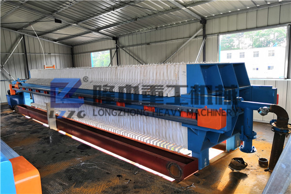 機(jī)制砂尾礦污泥壓濾機(jī)和輪斗式洗砂機(jī)河南南陽順利投產(chǎn) 機(jī)制砂尾礦污泥壓濾機(jī)和輪斗式洗砂機(jī)河南南陽順利投產(chǎn)