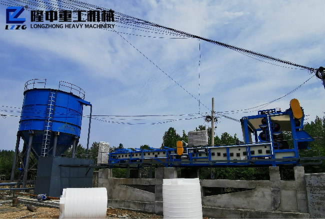 壓濾機現(xiàn)場 壓濾機現(xiàn)場